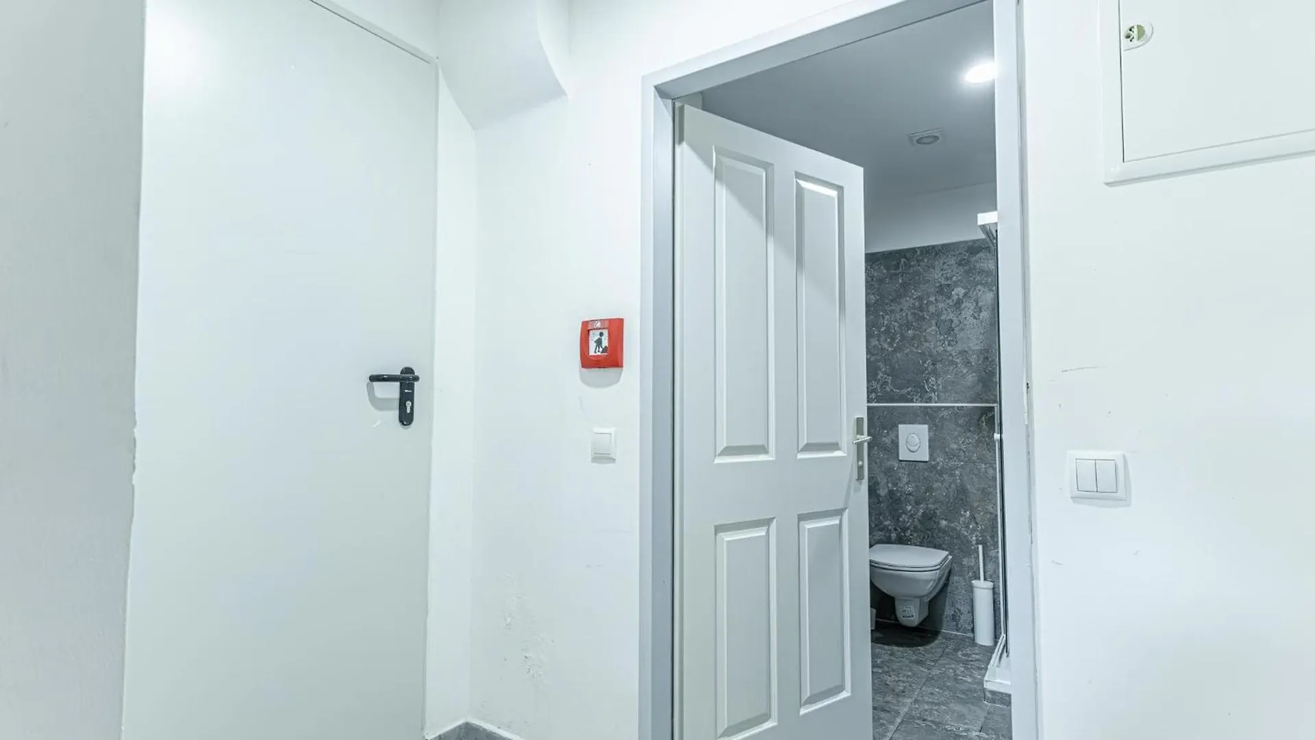 Trendy Studio Near Westbahnhof With Kitchenette & Smart Tv Βιέννη