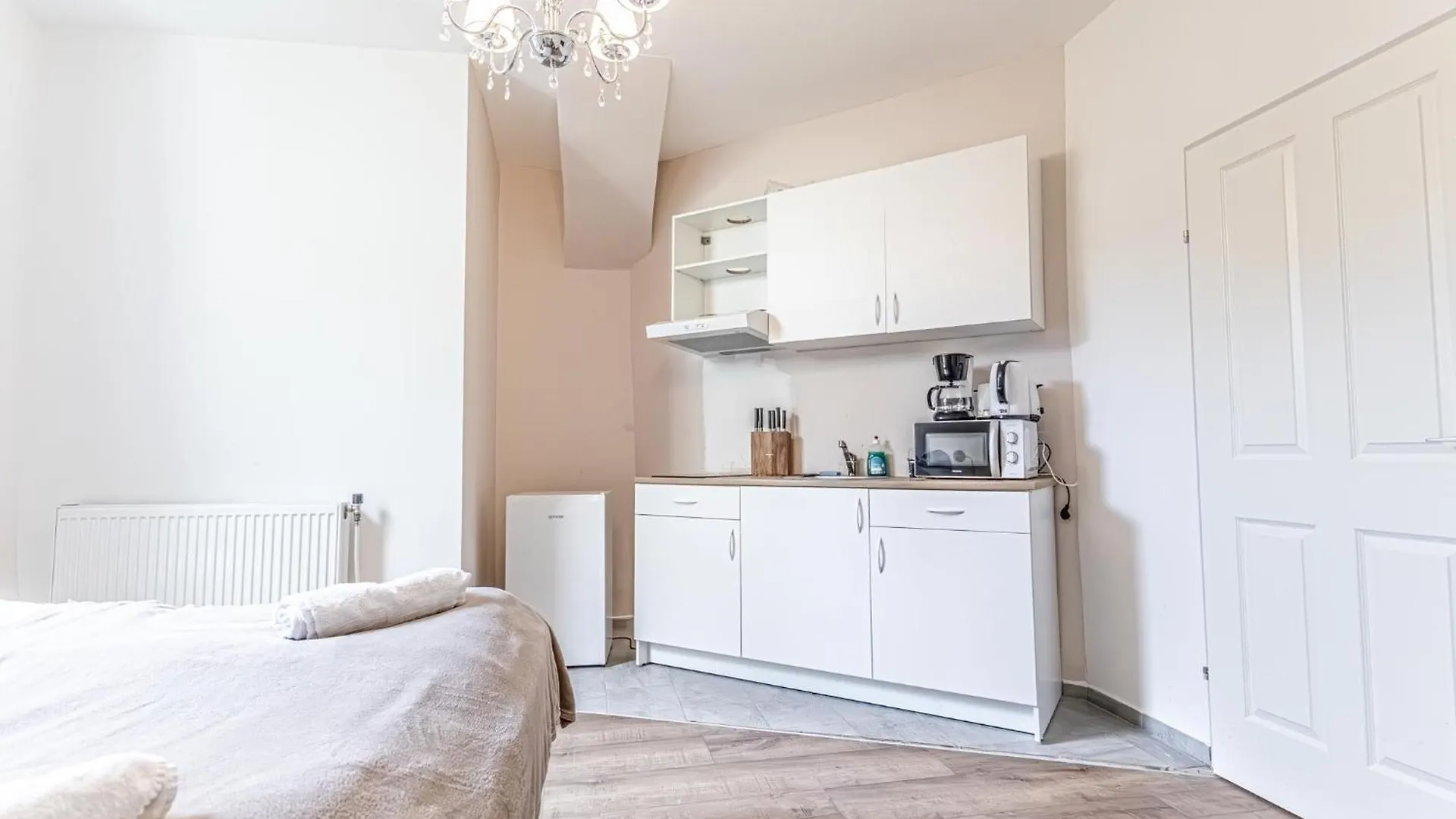 Trendy Studio Near Westbahnhof With Kitchenette & Smart Tv Vienna Austria