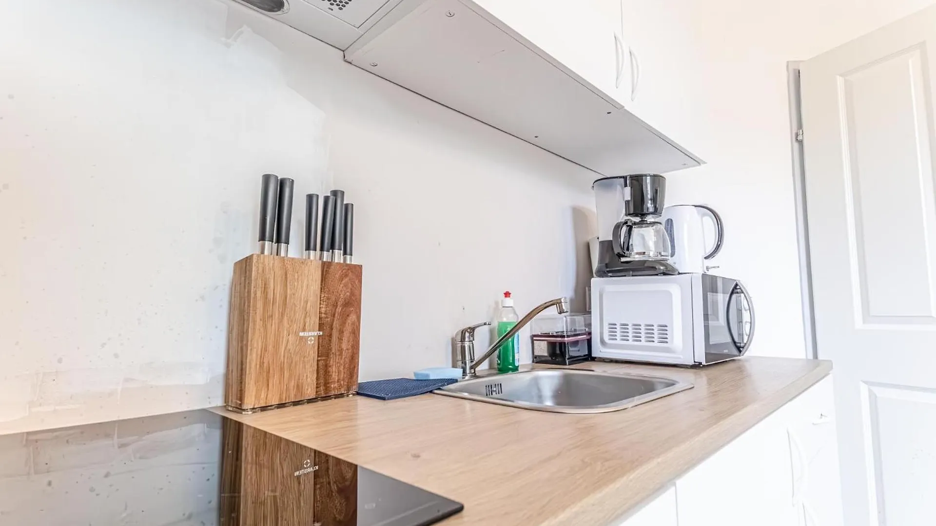 Trendy Studio Near Westbahnhof With Kitchenette & Smart Tv Wien 0*,  Österrike